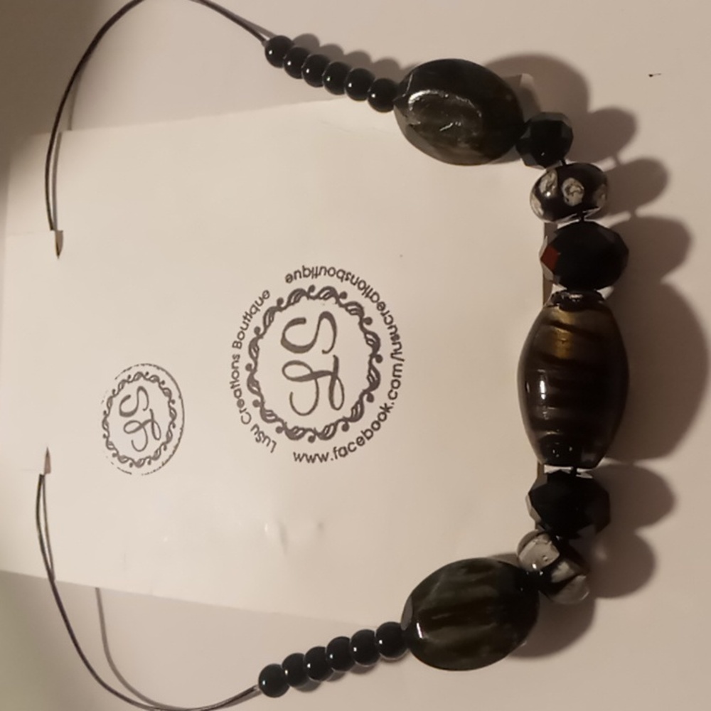 Lusu creations boutique glass beaded necklace 20 inches long .